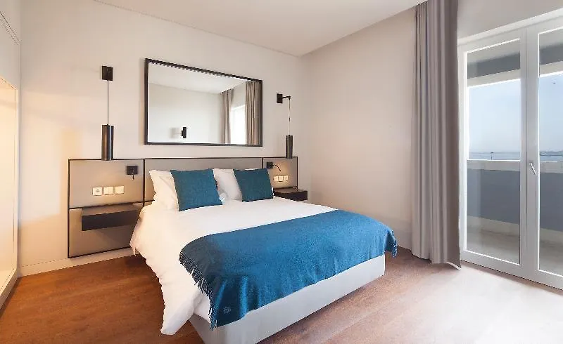 Lisbon Five Stars Apartments 8 Building 0*,  פורטוגל